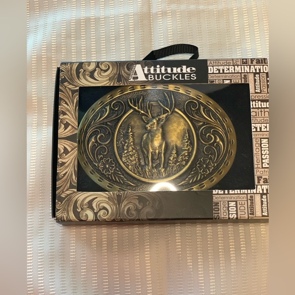 Montana Silversmiths Heritage Outdoor Series
Wild Stag Carved Buckle. NIB - Picture 1 of 4